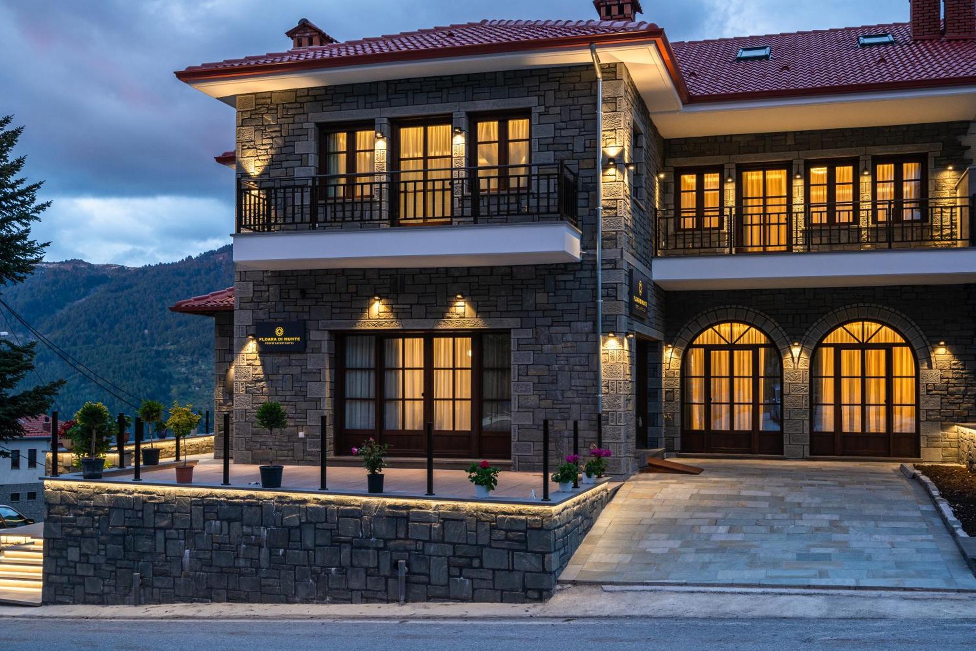 Floara Di Munte Forest Luxury Suites Maçova Dış mekan fotoğraf