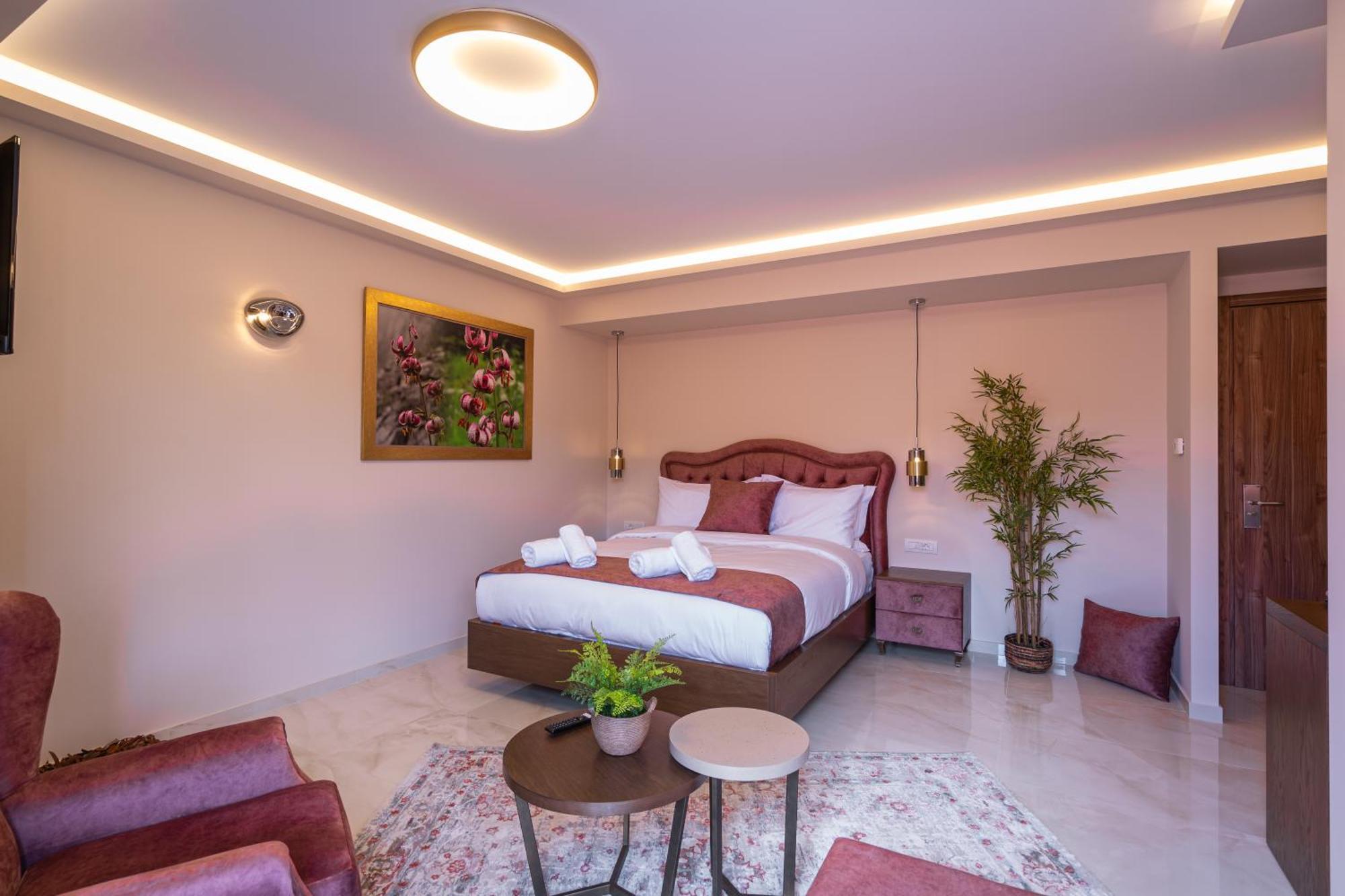 Floara Di Munte Forest Luxury Suites Maçova Dış mekan fotoğraf