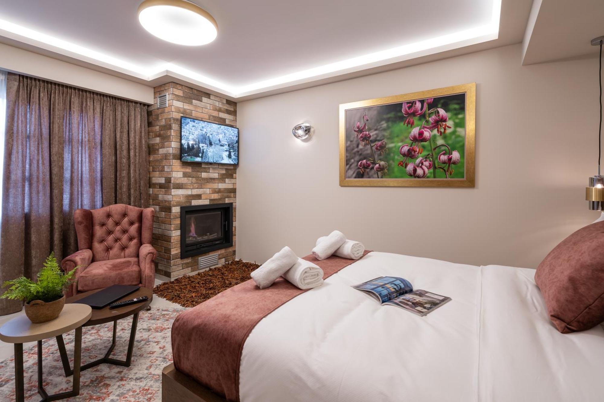 Floara Di Munte Forest Luxury Suites Maçova Dış mekan fotoğraf